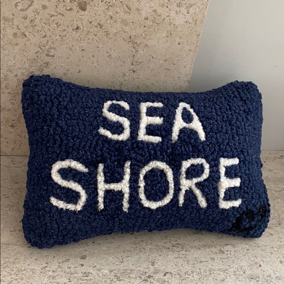 Sea Shore Hooked Throw Pillows. Set of 2. - Picture 5 of 8